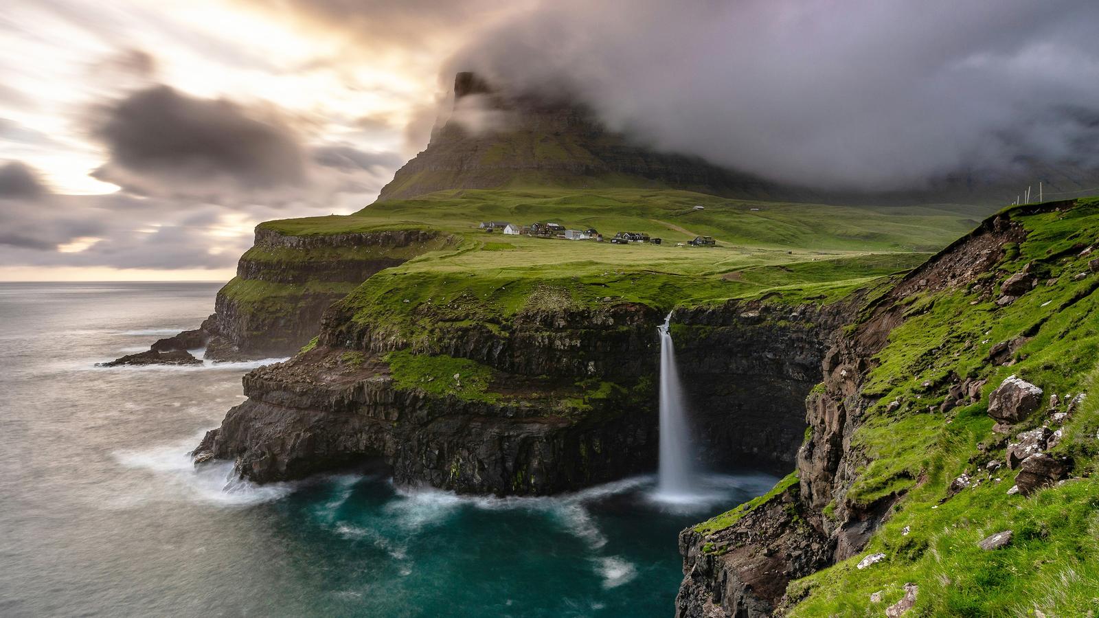 source: https://unsplash.com/photos/landscape-of-mountain-and-body-of-water-Y1N6Gl7K5CQ